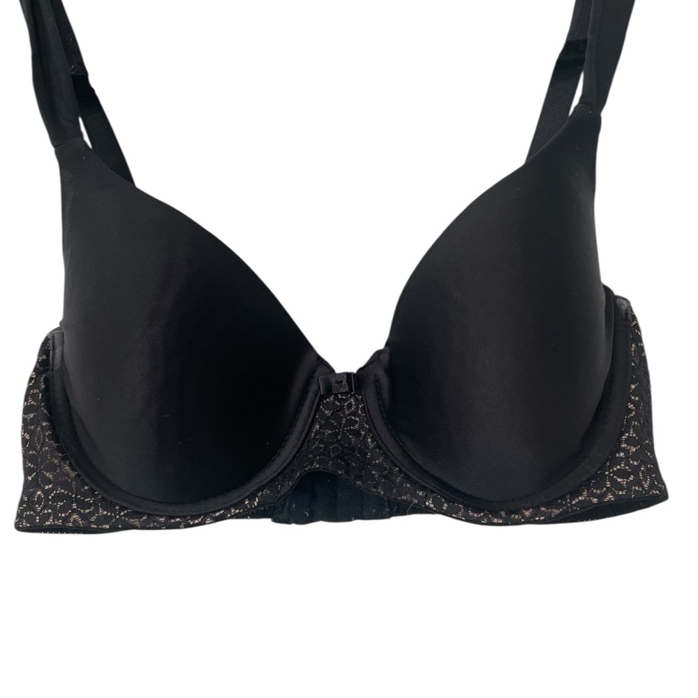 Jones New York Black Underwire Bra with Lace Detail
